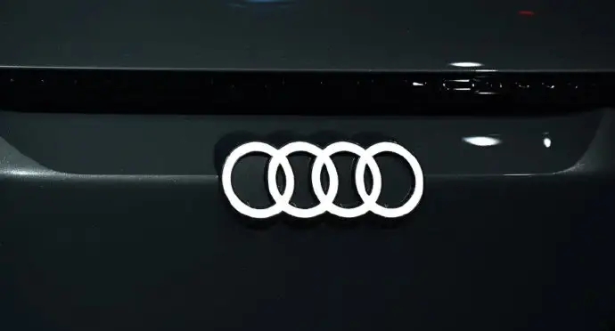  奧迪“翻車”劉德華“受傷”，折射出什么？